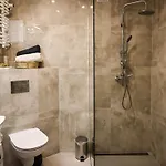 Wyszynskiego 2b 公寓 *